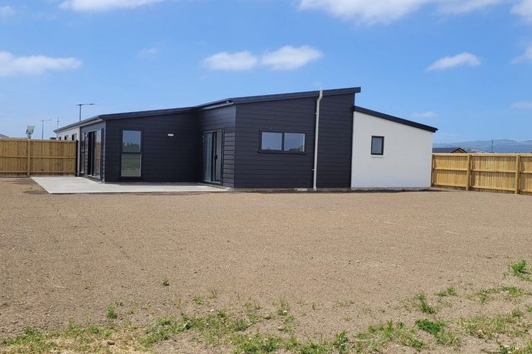 Photo of property in 16 Candlesticks Crescent, Lincoln, 7608