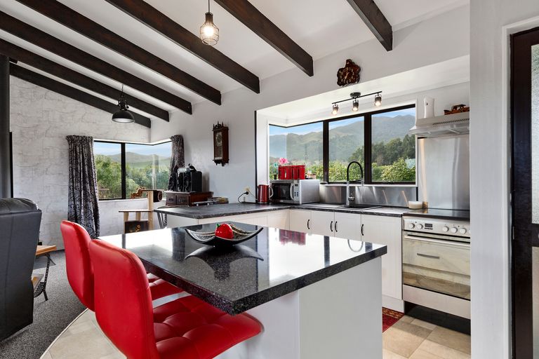 Photo of property in 35 Tui Pa Road, Te Aroha, 3392