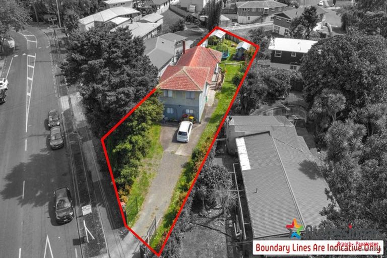 Photo of property in 56 Grande Vue Road, Hillpark, Auckland, 2102