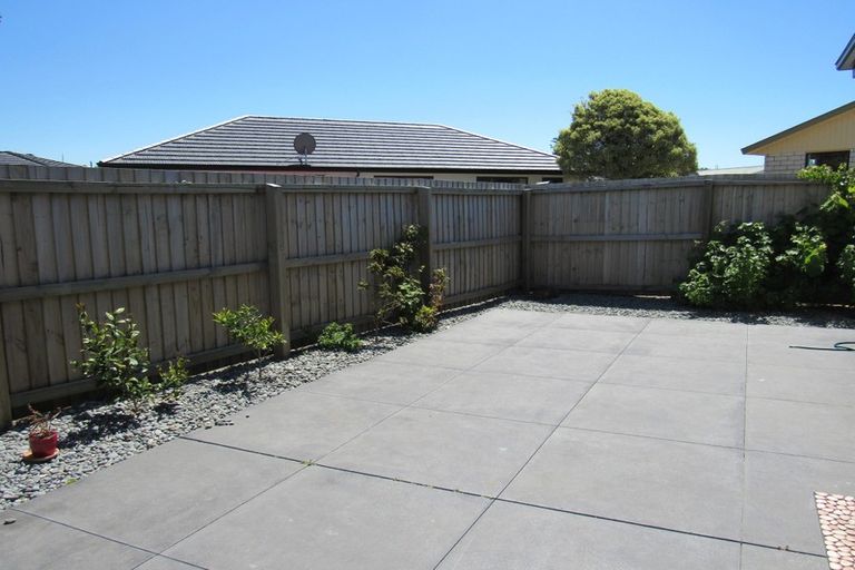 Photo of property in 2/10 Stacey Place, Woolston, Christchurch, 8062