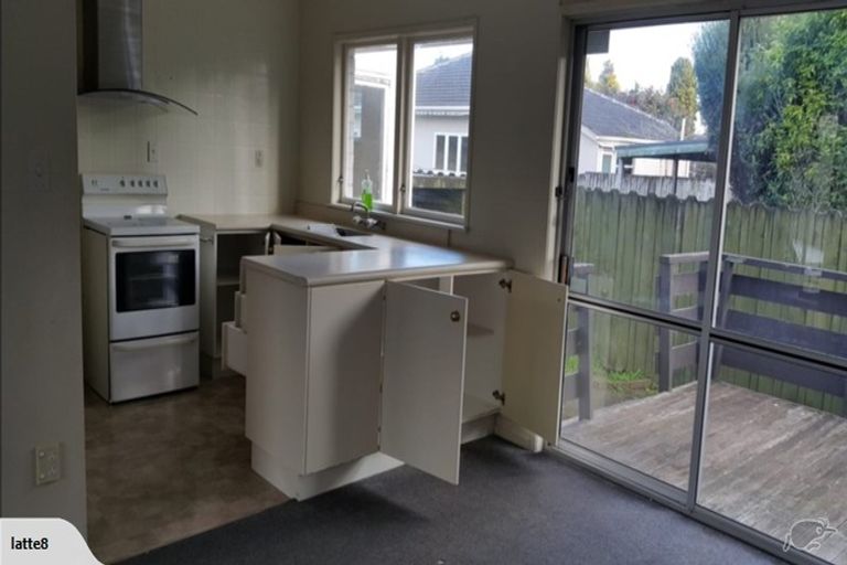 Photo of property in 1/6 Manuroa Road, Takanini, 2112