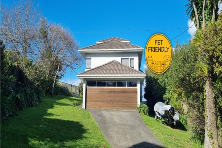 Photo of property in 4 Portal Place, Murrays Bay, Auckland, 0630