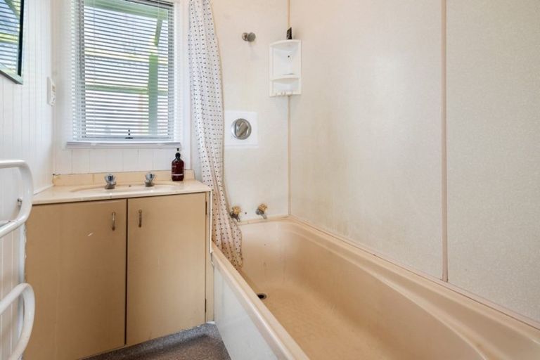 Photo of property in 3 Pohutukawa Drive, Owhata, Rotorua, 3010