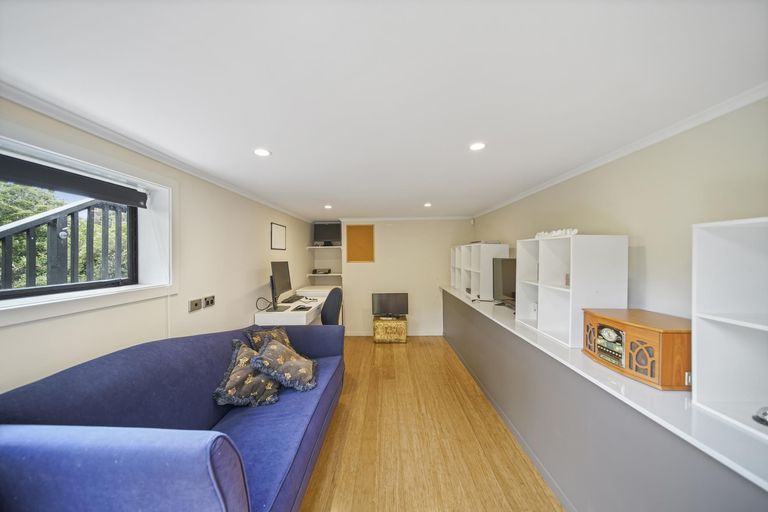 Photo of property in 29 Woodview Rise, Botany Downs, Auckland, 2010