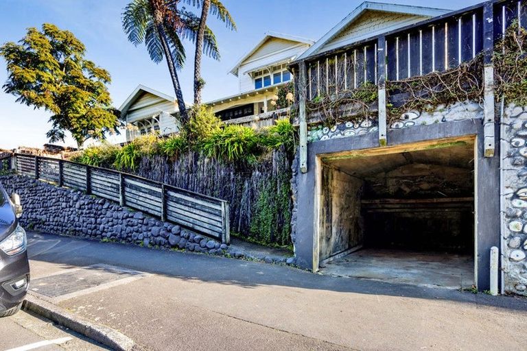 Photo of property in 98 Liardet Street, New Plymouth, 4310