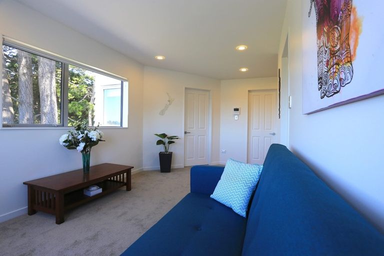 Photo of property in 104 Fairview Avenue, Fairview Heights, Auckland, 0632