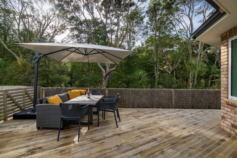 Photo of property in 16 Kunzea Place, Greenhithe, Auckland, 0632