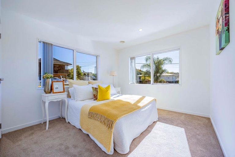 Photo of property in 6 Meadowvale Avenue, Forrest Hill, Auckland, 0620