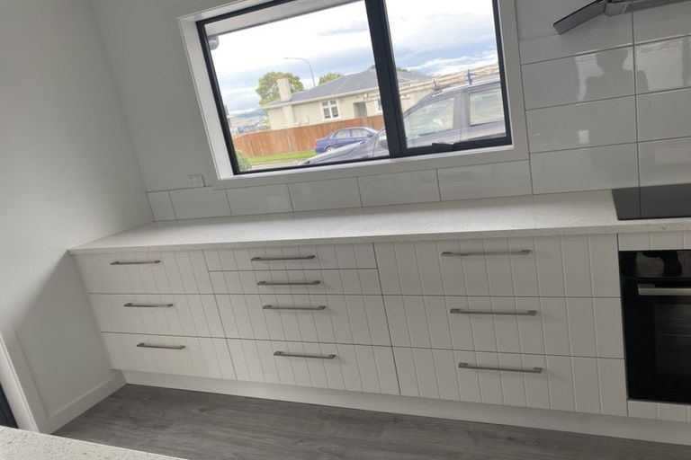 Photo of property in 2a Weber Place, Roslyn, Palmerston North, 4414