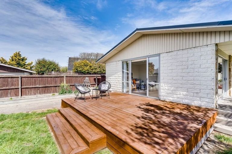 Photo of property in 48 Kent Lodge Avenue, Avonhead, Christchurch, 8042