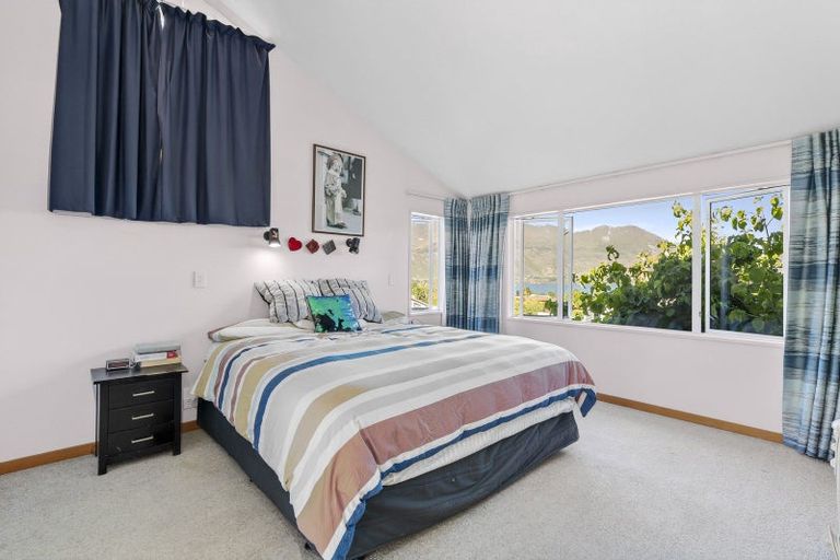 Photo of property in 9 Mulberry Lane, Wanaka, 9305