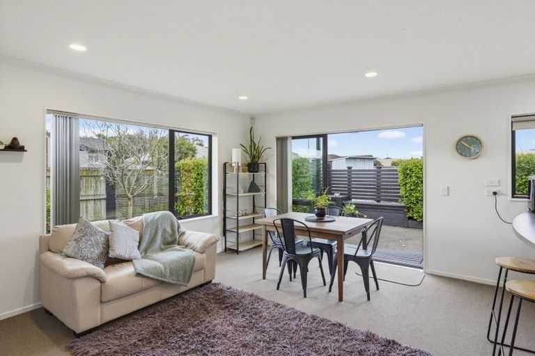 Photo of property in 20 Gandalf Crescent, Paraparaumu, 5032