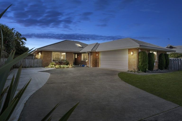 Photo of property in 100 Cedar Drive, Paraparaumu Beach, Paraparaumu, 5032