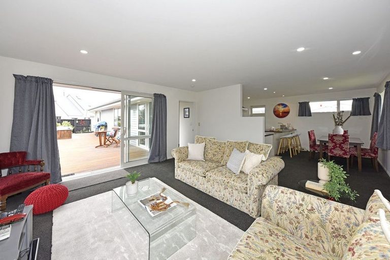 Photo of property in 35 Ottawa Road, Wainoni, Christchurch, 8061