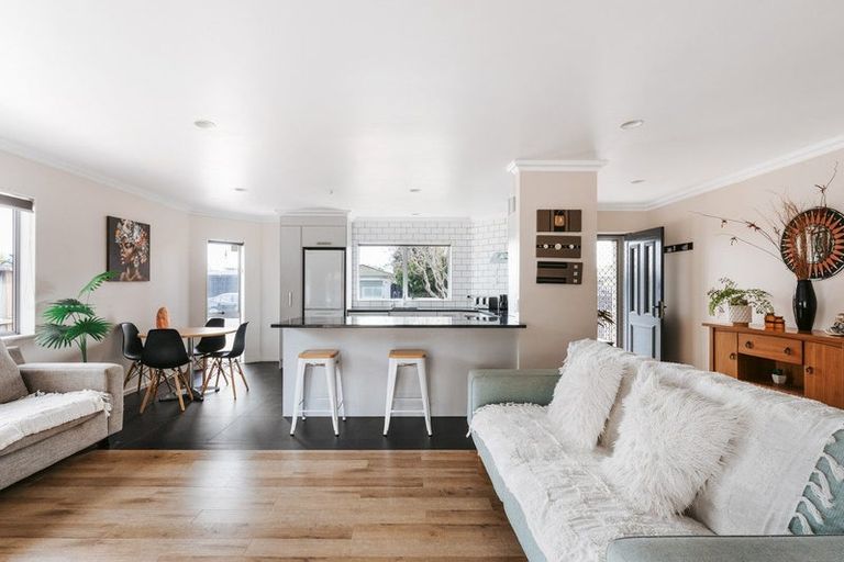 Photo of property in 10 Webb Place, Papamoa Beach, Papamoa, 3118