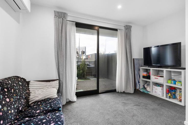 Photo of property in 1/27 Harewood Road, Papanui, Christchurch, 8053
