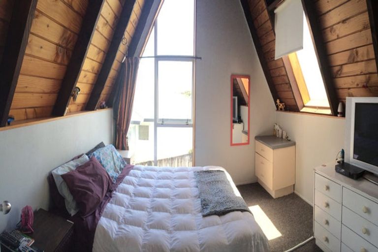 Photo of property in 399 Welcome Bay Road, Welcome Bay, Tauranga, 3112