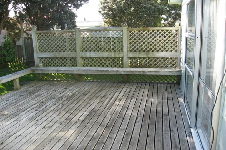 Photo of property in 10 Colenso Place, Otaki Beach, Otaki, 5512