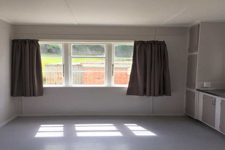 Photo of property in 33 Dunkirk Street, Marchwiel, Timaru, 7910