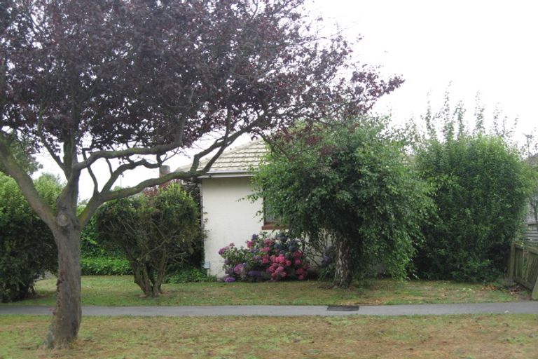 Photo of property in 53 Birchfield Avenue, Dallington, Christchurch, 8061