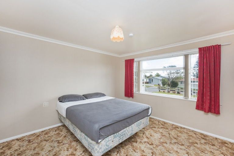 Photo of property in 196 Cambridge Street, Levin, 5510