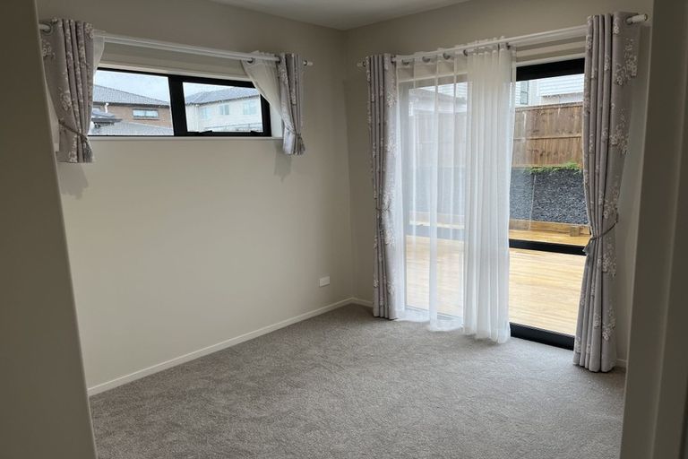 Photo of property in 7 Rossbeg Lane, Flat Bush, Auckland, 2019