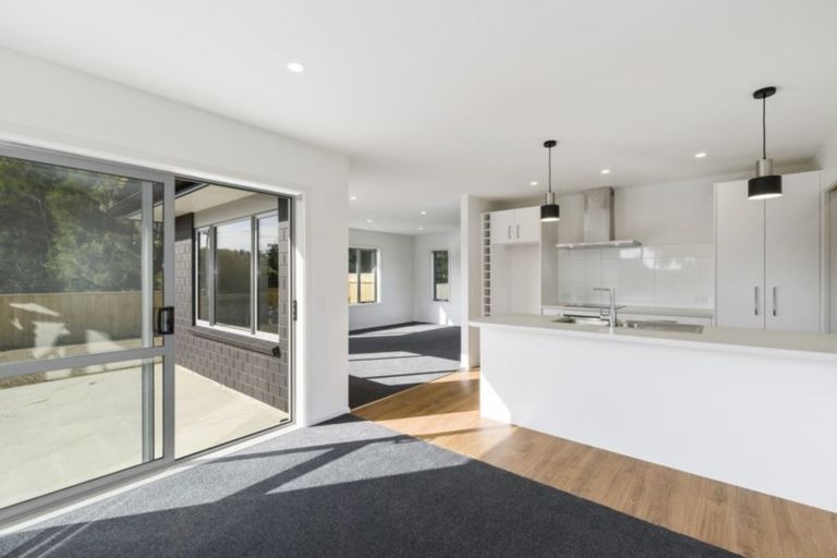 Photo of property in 9 Waihurihia Street, Otaki, 5512