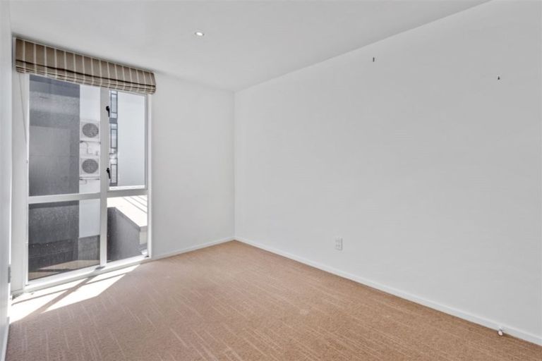 Photo of property in 8/32 Cranmer Square, Christchurch Central, Christchurch, 8013