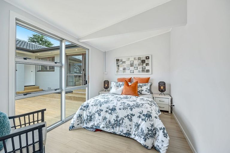 Photo of property in 12 Huber Street, Weymouth, Auckland, 2103