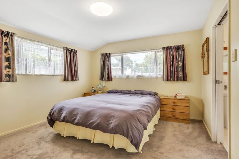 Photo of property in 425 Southland Place, Raureka, Hastings, 4120