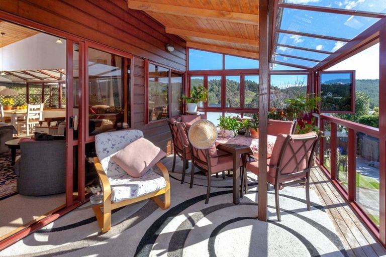 Photo of property in 124 Titiro Place, Onemana, Whangamata, 3691