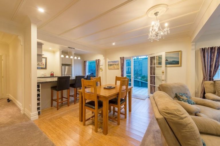 Photo of property in 7 Matauwhi Road, Russell, 0202