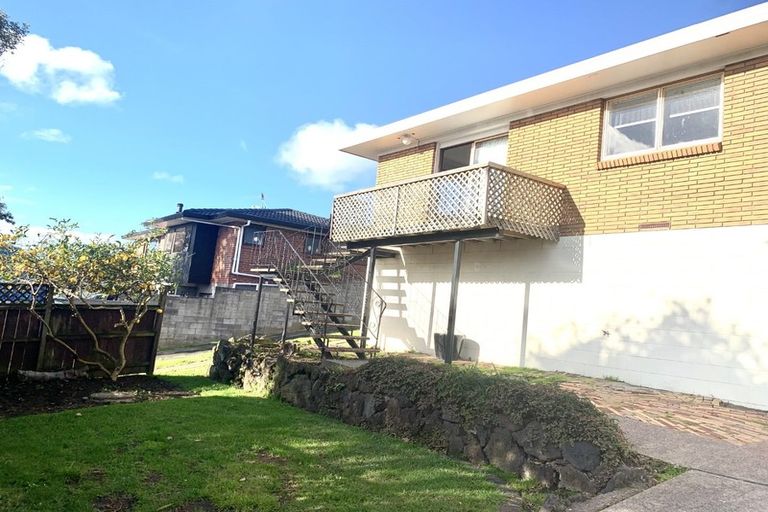 Photo of property in 1/28 Prince Regent Drive, Half Moon Bay, Auckland, 2012