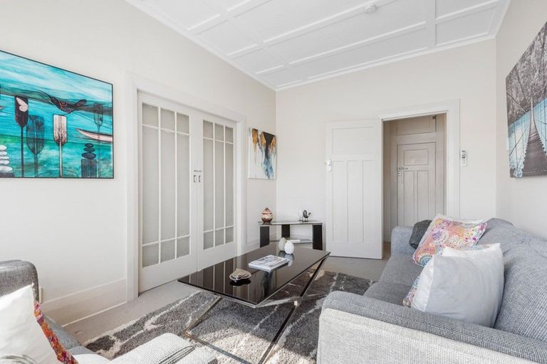 Photo of property in 143 Queen Street, Pukekohe, 2120