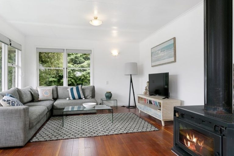 Photo of property in 3a Norfolk Road, Waipahihi, Taupo, 3330