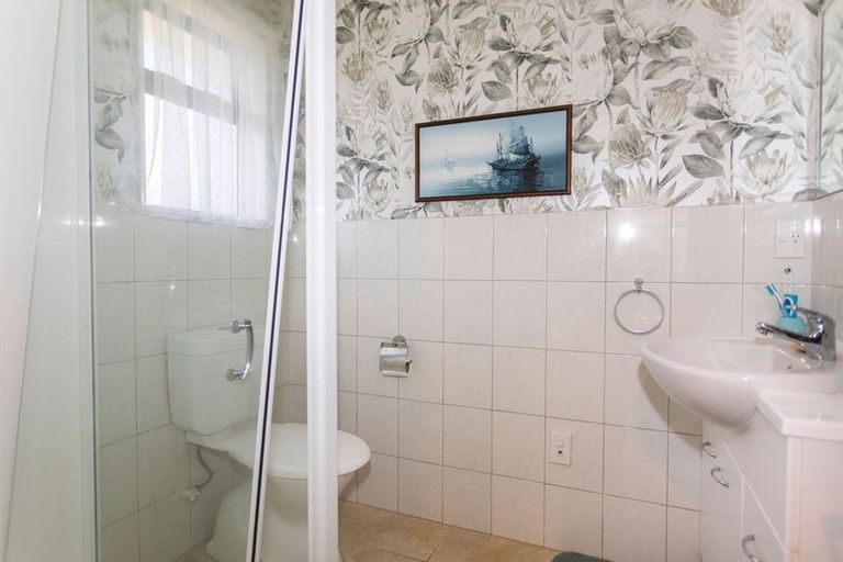 Photo of property in 1 Guinane Street, Dannevirke, 4930