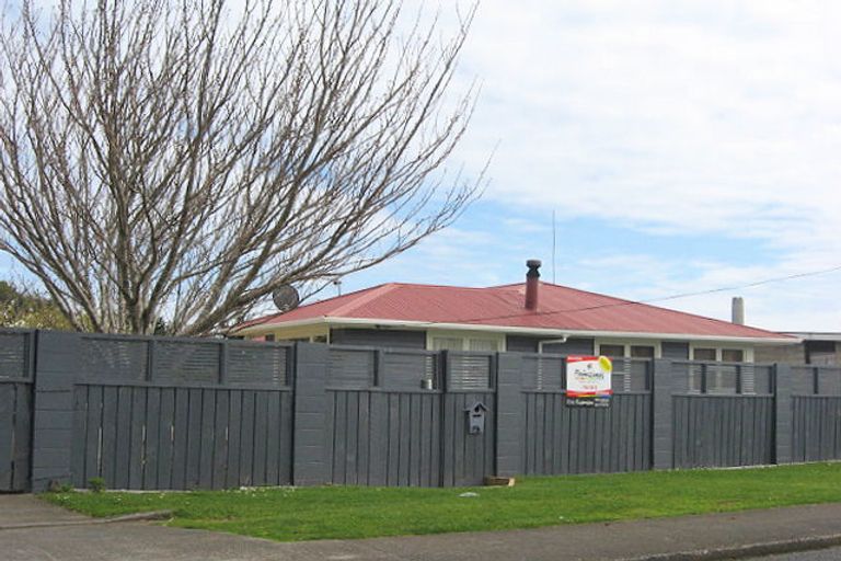 Photo of property in 154 Pioneer Road, Spotswood, New Plymouth, 4310