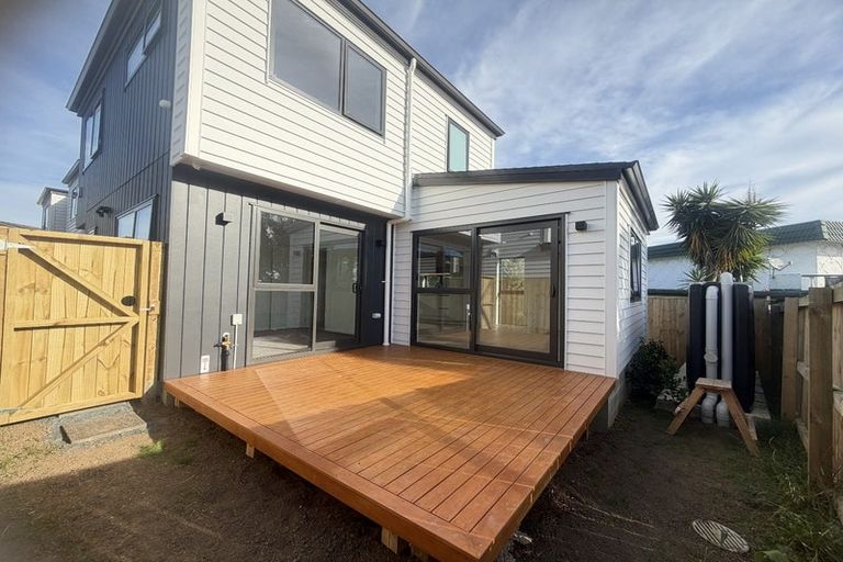 Photo of property in 51 Priestley Drive, Bucklands Beach, Auckland, 2014