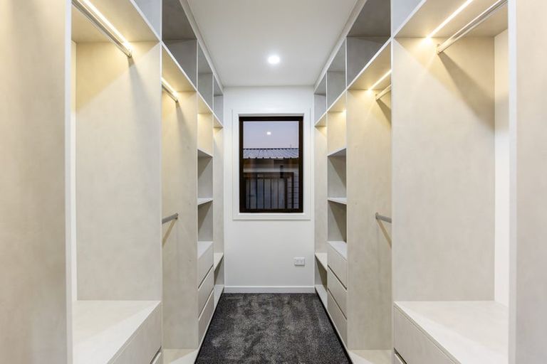 Photo of property in 52 Kumukumu Road, Long Bay, Auckland, 0630