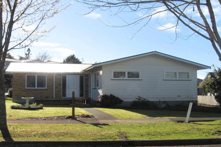 Photo of property in 21 Tait Street, Te Kamo, Whangarei, 0112