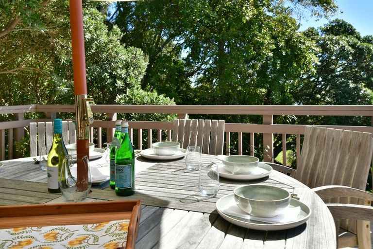 Photo of property in 1/4 John Dee Crescent, Red Beach, 0932