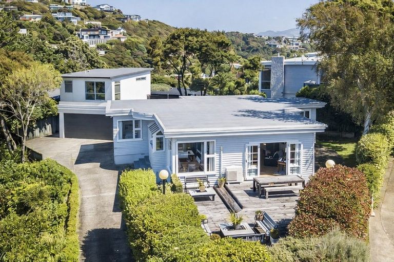 Photo of property in 31 Kiriwai Road, Paremata, Porirua, 5024