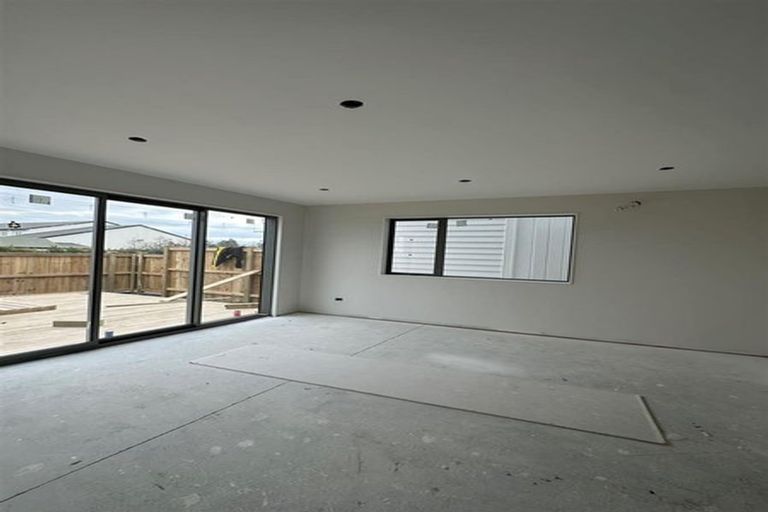 Photo of property in 125a Grove Road, Papakura, 2110