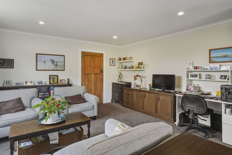 Photo of property in 11 Hargest Crescent, Saint Kilda, Dunedin, 9012