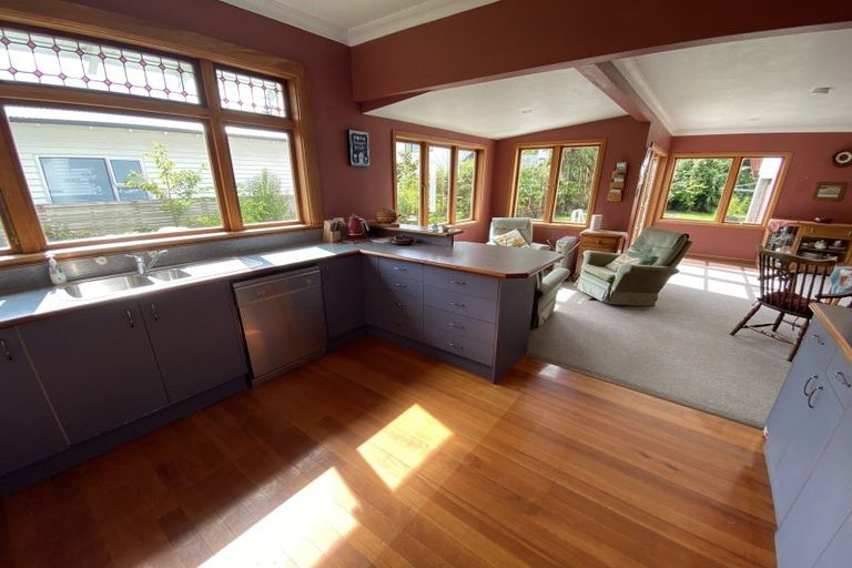 Photo of property in 97 Marne Street, Hokowhitu, Palmerston North, 4410