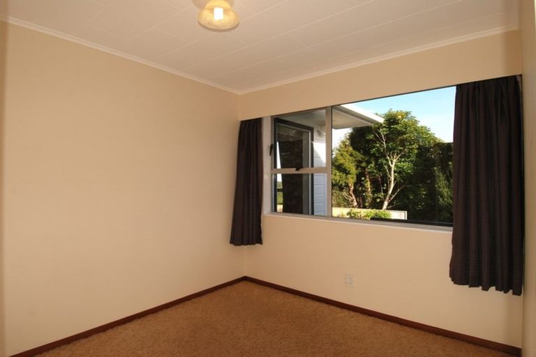 Photo of property in 45 Waipounamu Drive, Kelson, Lower Hutt, 5010