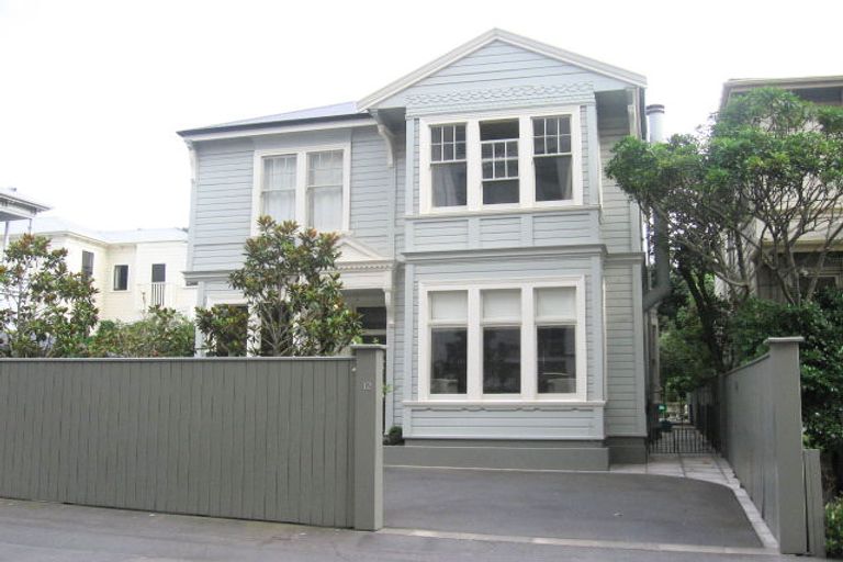 Photo of property in 12 Davis Street, Thorndon, Wellington, 6011