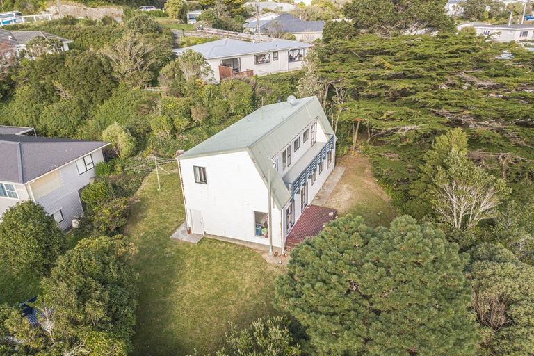 Photo of property in 86a Black Rock Road, Newlands, Wellington, 6037