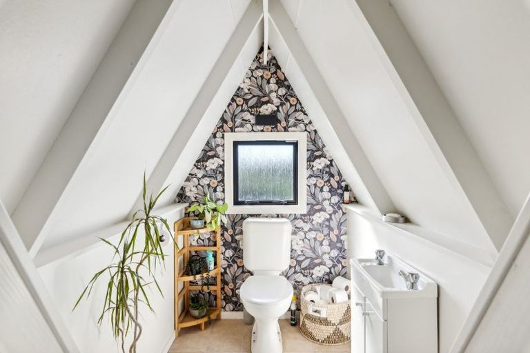 Photo of property in 5a William Street, Waikanae Beach, Waikanae, 5036