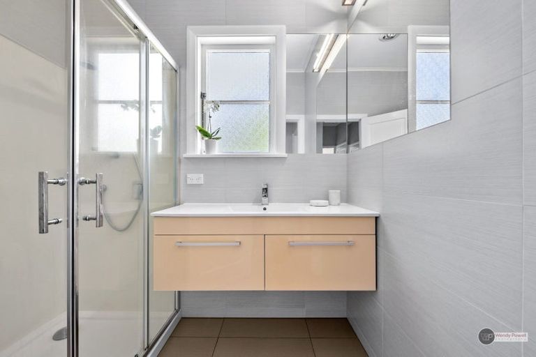 Photo of property in 77 Pilmuir Street, Hutt Central, Lower Hutt, 5010